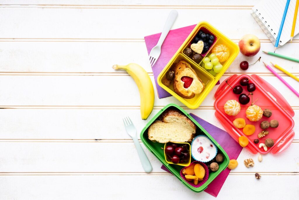 Balanced diet with meal prep ideas including vegetables grain and lean protein